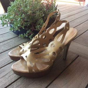 Stunning and sexy Nine West 4.5 inch size 7